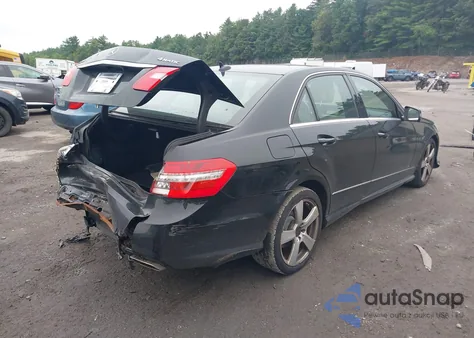 2010 Mercedes-Benz E 350 4Matic z USA, uszkodzony, nr VIN WDDHF8HB1AA147421